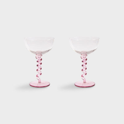 Nydelig glass fra &Klevering med spiralhåndtak i rosa.