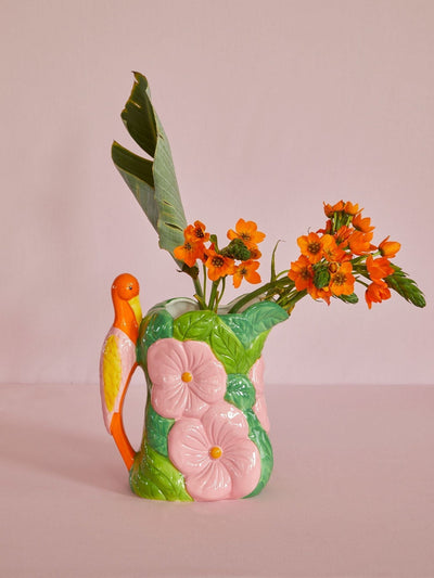 Vase fra Rice med med blomsterdesign.
